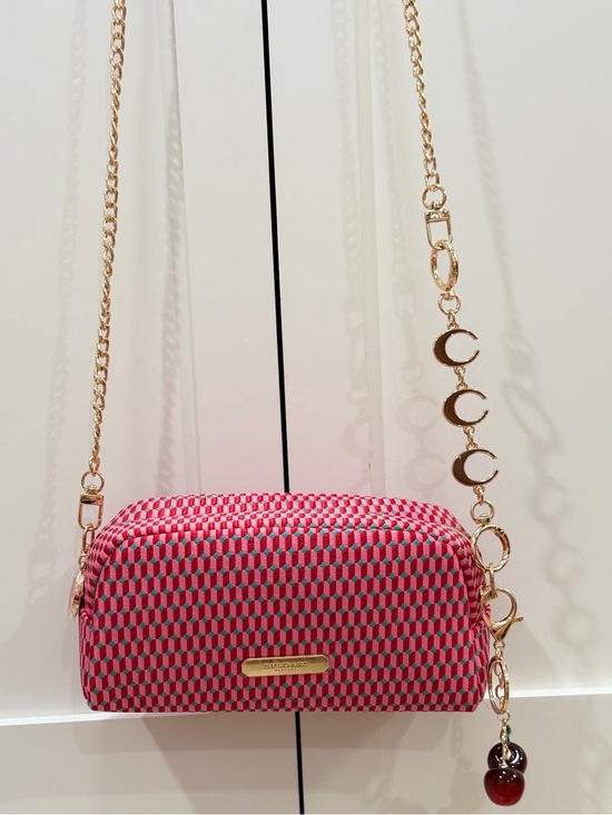 BVLGARI Parfume Handbags - New - Bulgari Parfume Pink Geo-Print Cosmetic Crossbody+ Gold Chain/Cherry Charm